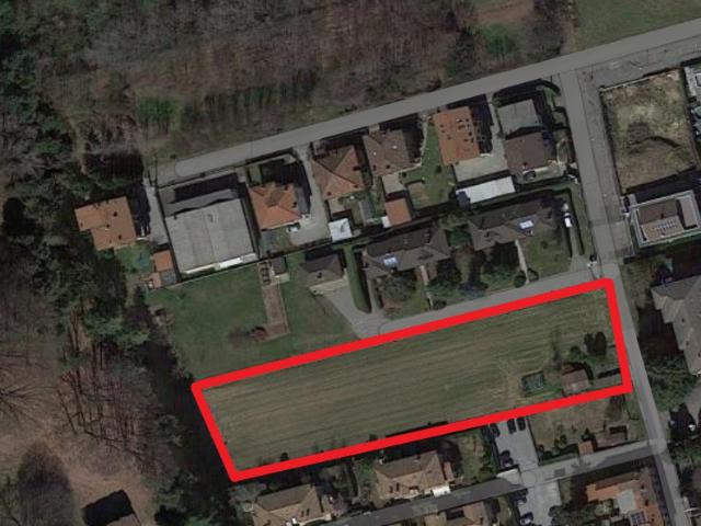 Terreno in vendita a Giussano, Lombardia