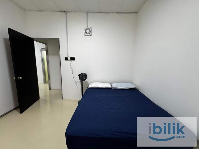 Room for rent in Kampung Baru Kulai, Kulai