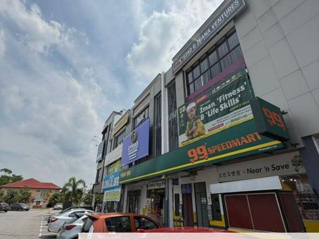 Shop for sale in Tanjong Sepat, Selangor