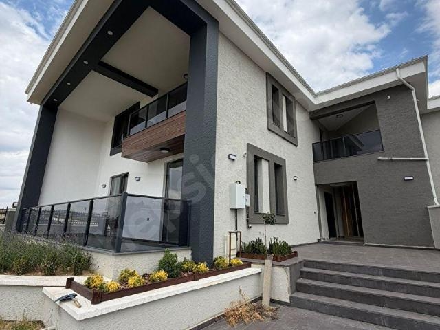 Kırşehir Merkez, Kirşehir içerisinde satılık Villa