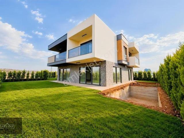 Sarısalkım Mahallesi, Şahinbey içerisinde satılık Villa