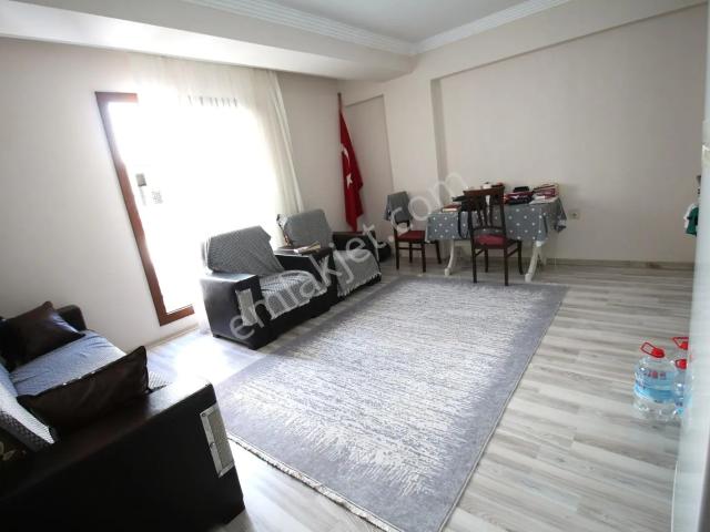Buca, İzmir içerisinde satılık mülk