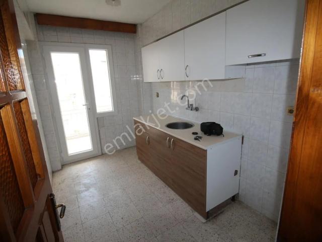 Yenigün Mahallesi, Buca içerisinde kiralık mülk