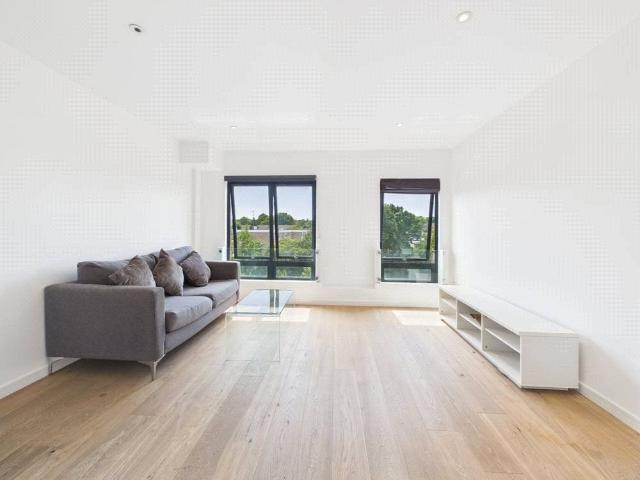 Apartment for rent in North Sheen, Greater London