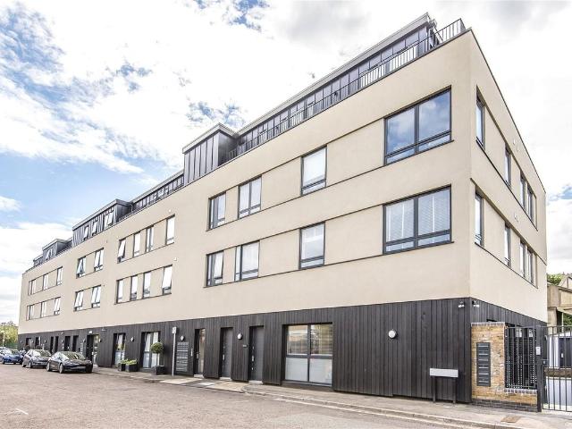 House for rent in North Sheen, Greater London