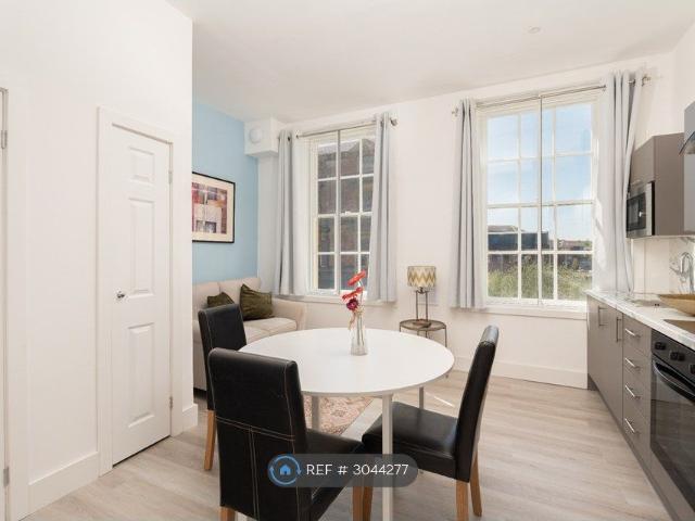 Apartment for rent in Birkenhead, Wirral