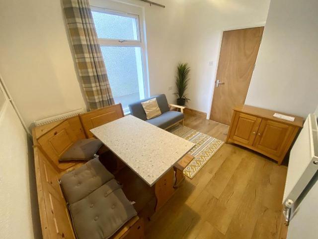 Apartment for rent in Mount Pleasant, Swansea