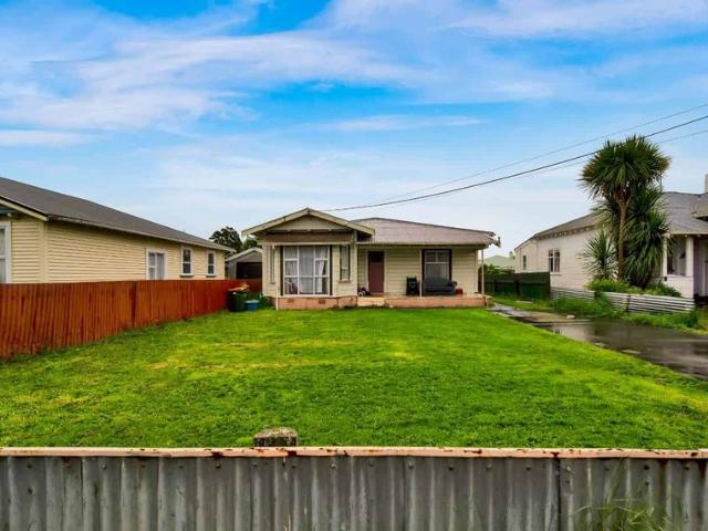 House for rent in Taranaki