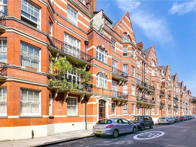 Apartment for rent in West Kensington, Greater London