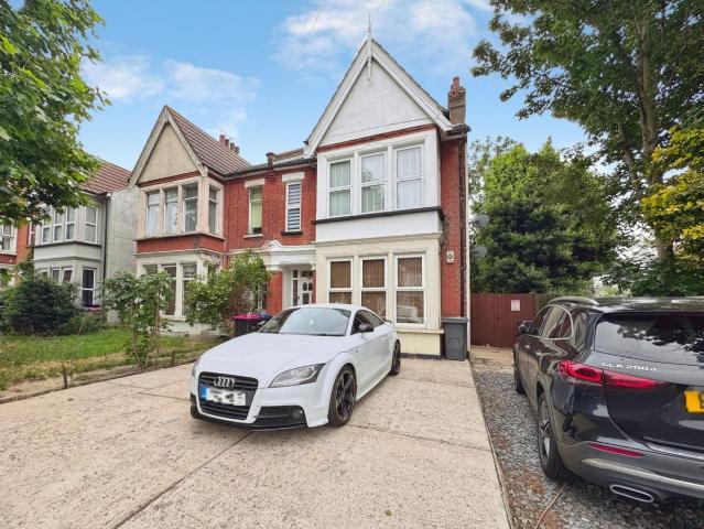 Apartment for rent in Alton Barnes, Essex