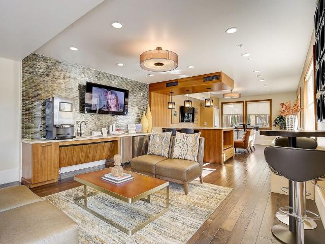 Apartment for rent in Cerritos, California