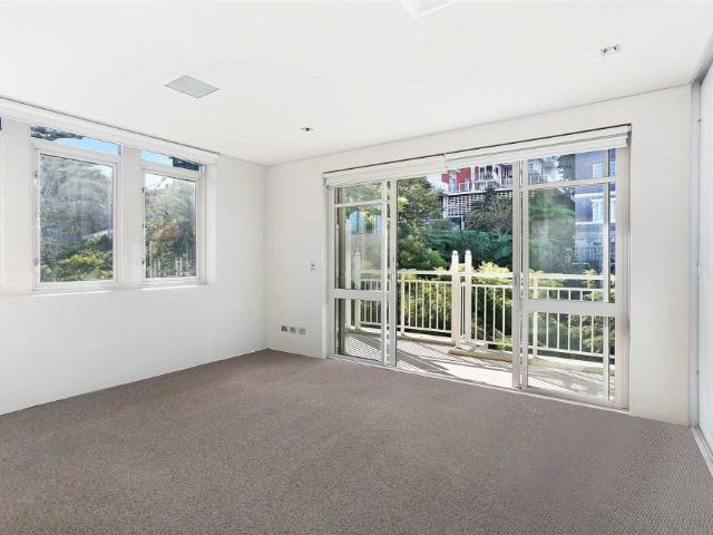 Apartment for rent in Lower North Shore, Sydney