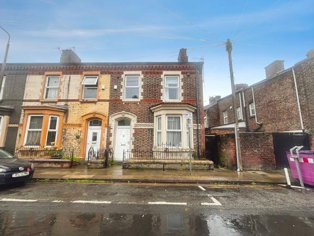 House for rent in Calderstones