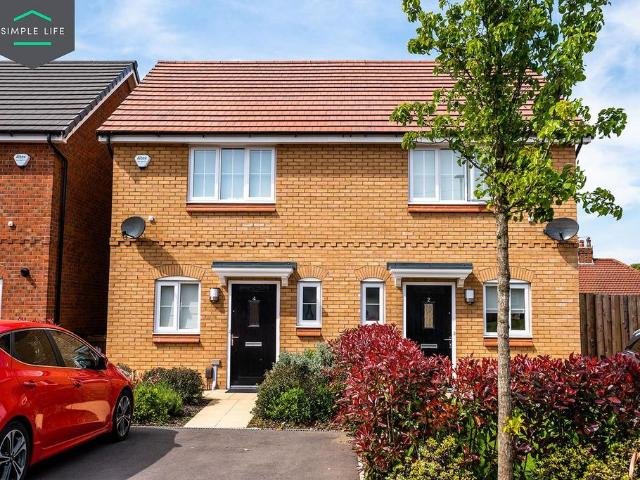 House for rent in Burnedge, Greater Manchester