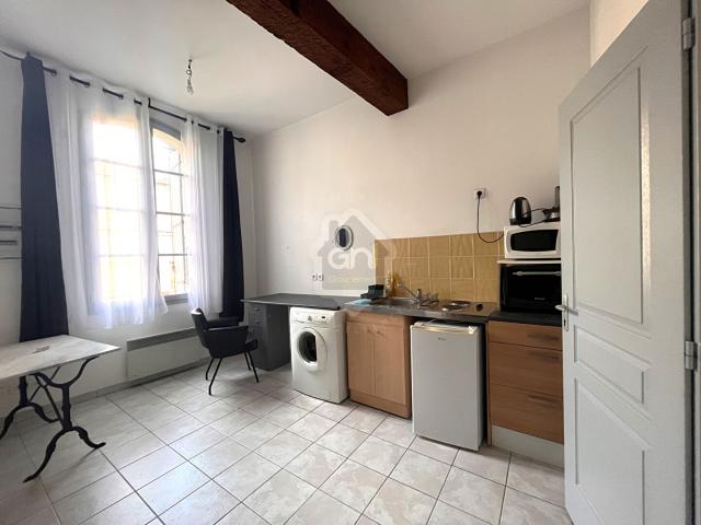Studio location à Arles