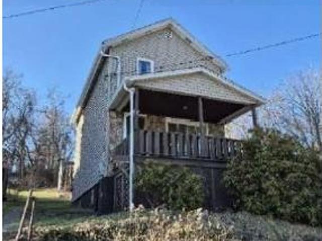 House for sale in Jeannette