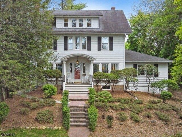 House for sale in Caldwell, New Jersey