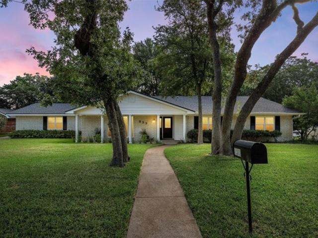 House for sale in Woodway, Texas