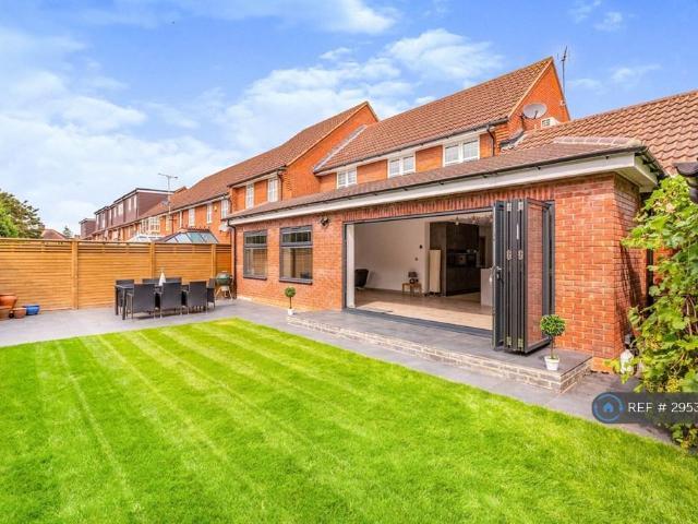 House for rent in London Borough of Barnet, Greater London