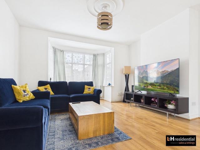 House for rent in Brunswick Park, Greater London