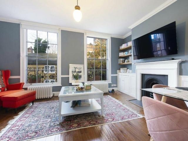 Townhouse for rent in Clerkenwell, Greater London
