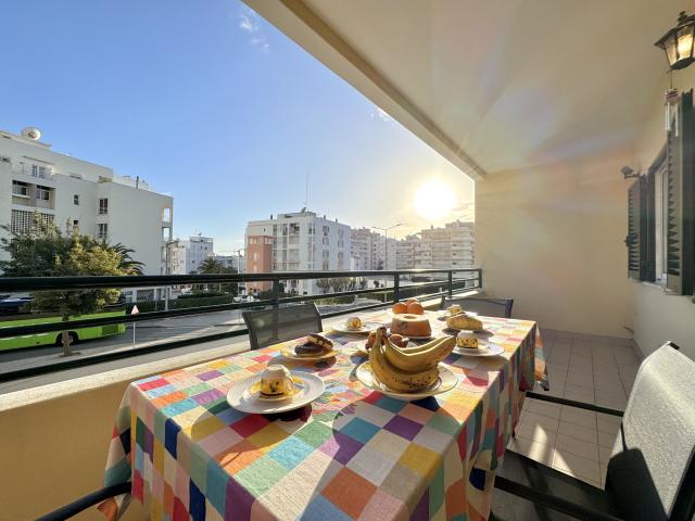 Apartamento alugar em Armação De Pêra, Faro