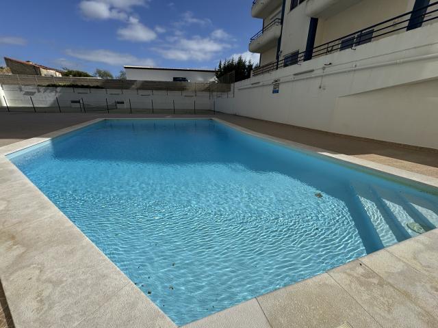 Apartamento alugar em Armação De Pêra, Faro