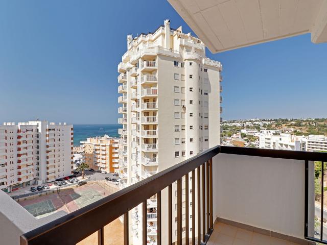Apartamento alugar em Armação De Pêra, Faro