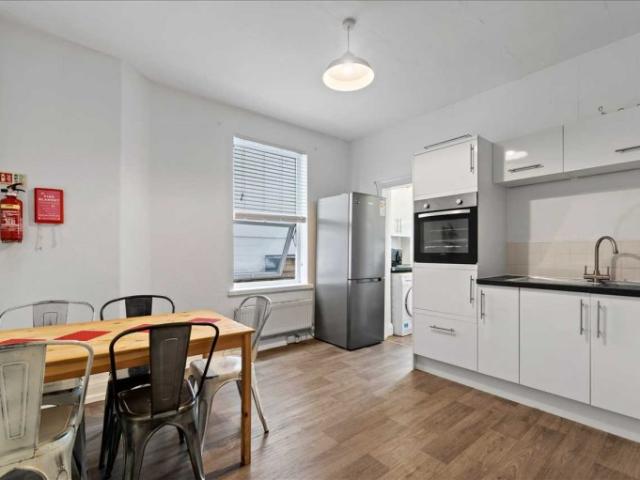 Room for rent in Greenbank, Mount Wise