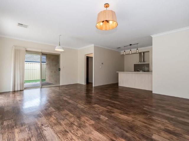 Room for rent in Cockburn, Western Australia