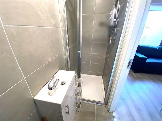 Apartment to rent in Bluebell, North Tipperary
