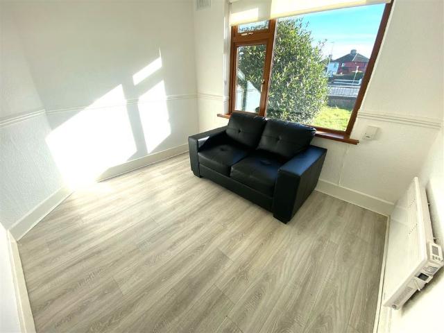 Apartment to rent in Bluebell, North Tipperary