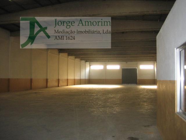 Armazém alugar em Maia, Gueifães