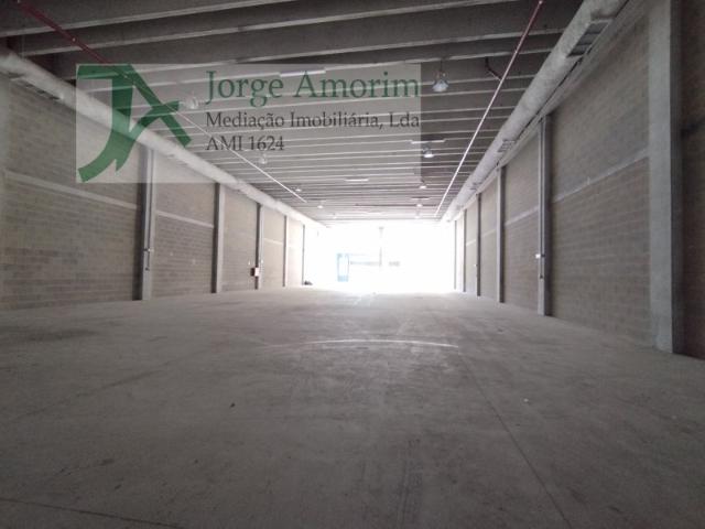 Armazém alugar em Grijó