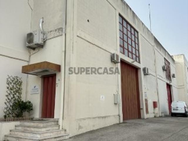 Armazém venda em Cascais