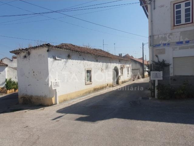 Armazém venda em Torres Novas, Santarém