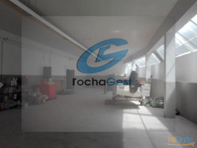 Armazém alugar em Vila Nova De Gaia, Porto