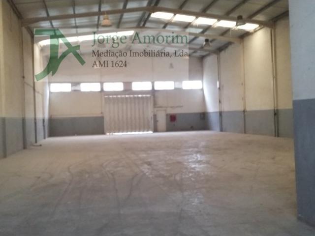 Armazém alugar em Vila Nova De Gaia, Porto