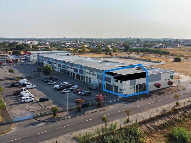 Armazém venda em Parkim - Parque Industrial da Moita, Moita