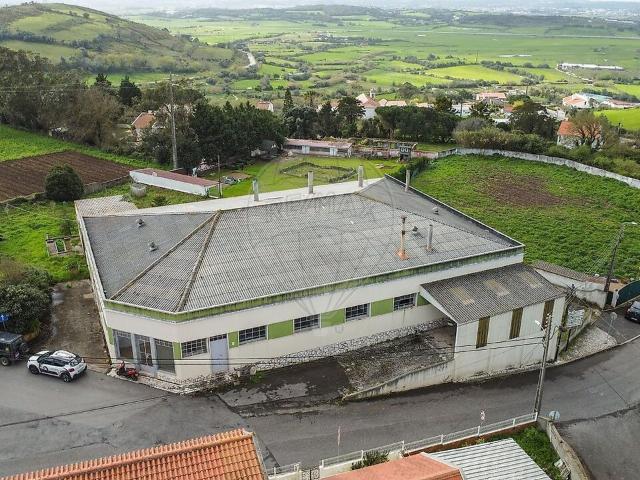 Armazém venda em Olelas, Almargem do Bispo