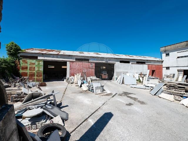 Armazém venda em Canas de Santa Maria, Tondela