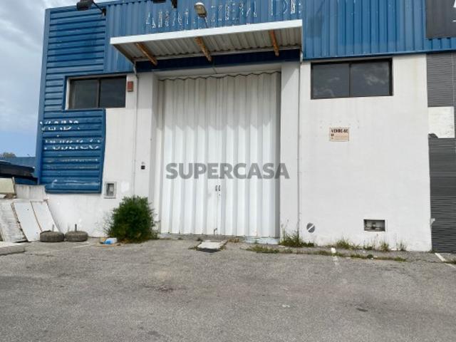 Armazém venda em Setúbal
