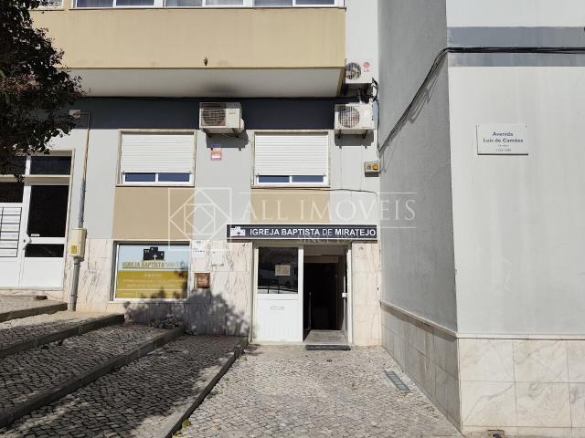 Armazém venda em Seixal, Corroios