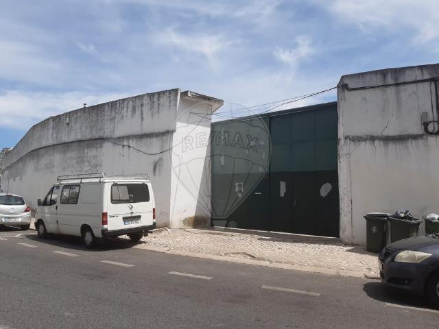 Armazém venda em Lisboa