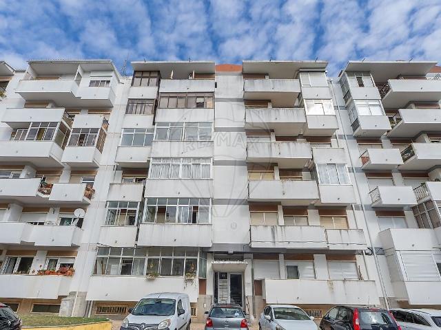 Armazém venda em Monte Abraão, Massamá e Monte Abraão