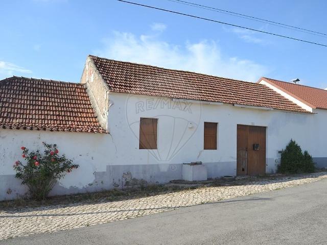 Armazém venda em Moita dos Ferreiros, Lourinhã