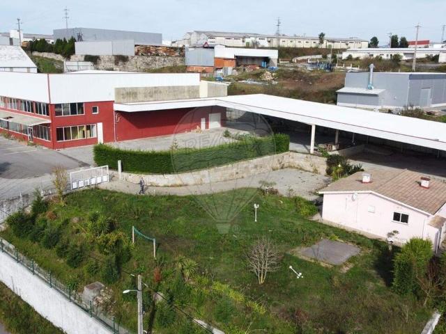 Armazém venda em Porto Ferreiro, Oliveira De Frades
