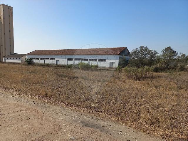 Armazém venda em Pavia, Mora