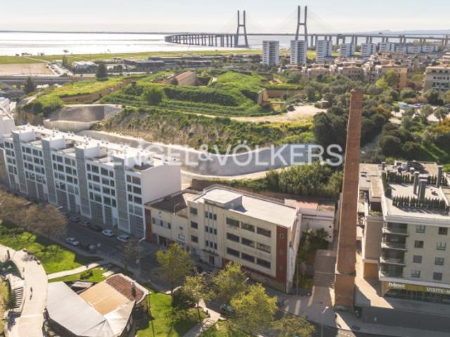 Armazém venda em Urbanização Real Forte, Santiago Dos Velhos