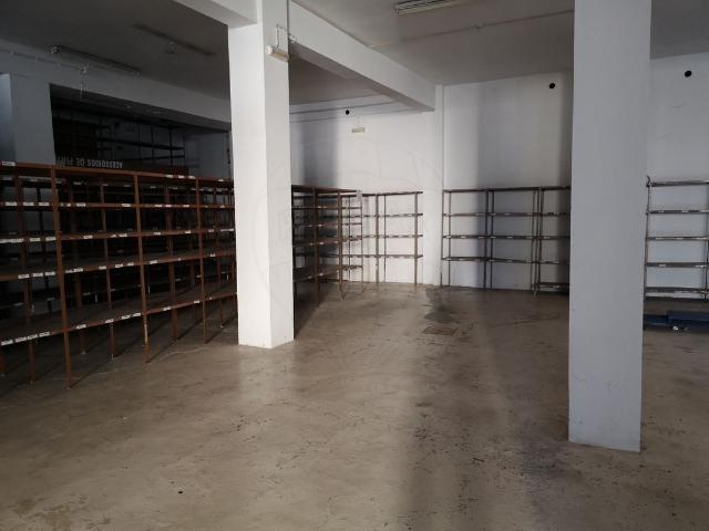 Armazém venda em Boxes, Vila Real